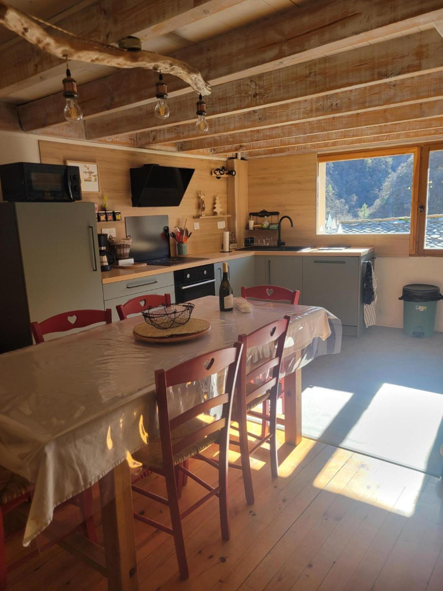 Paisible Maison Dans Les Pyrenees Fontpédrouse 외부 사진